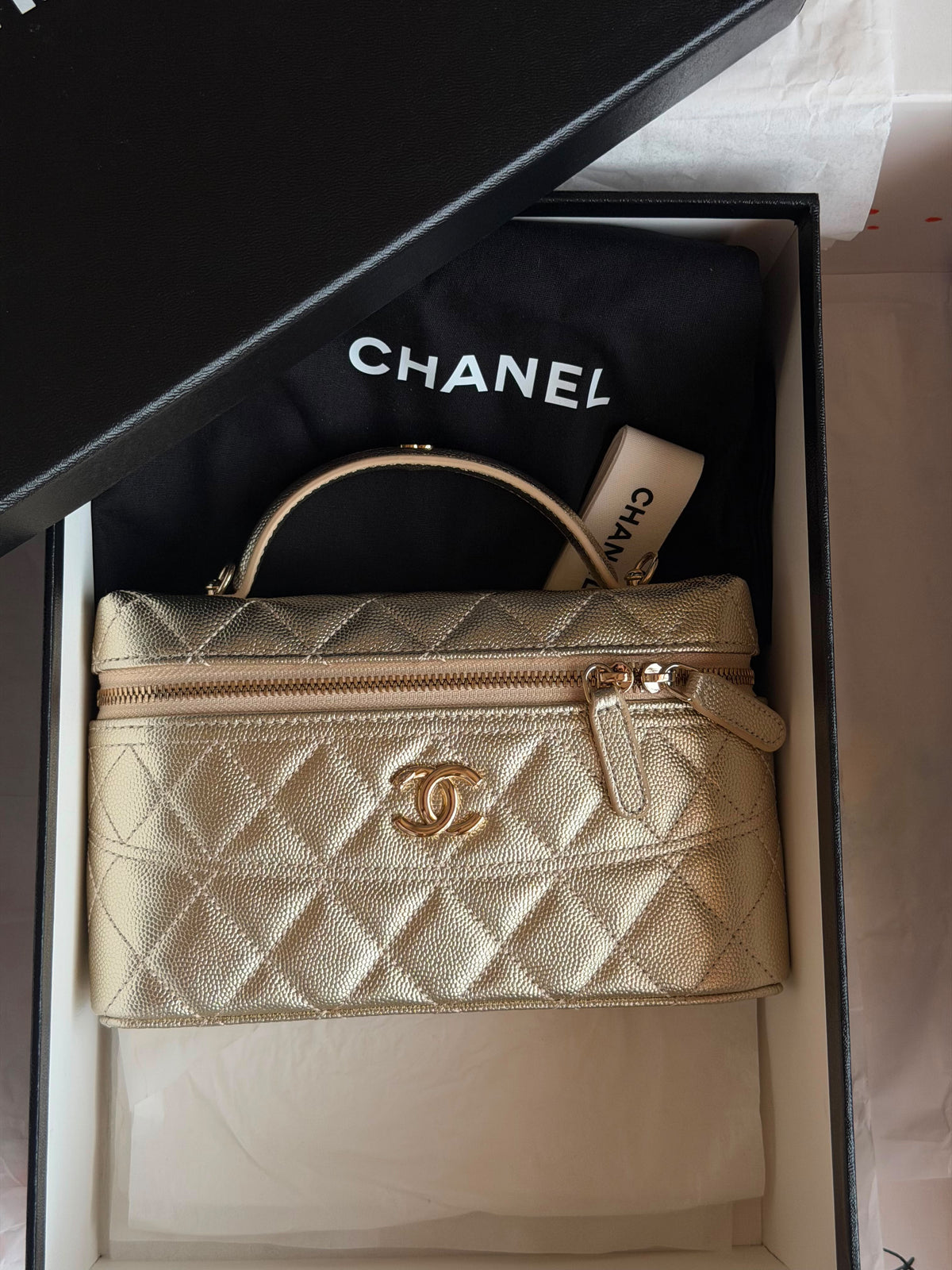 Chanel Quilted Caviar Vanity Case with Handle