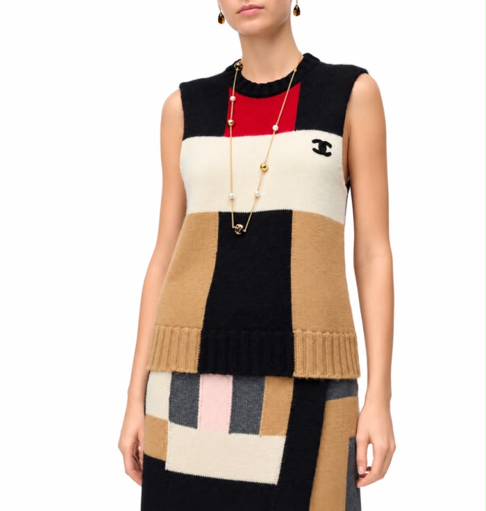 CHANEL Sleeveless Colourblock Top
