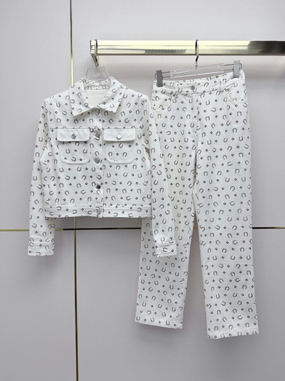 HERMES Horseshoe-Print Jacket and Trousers Set