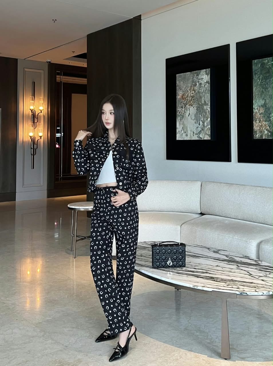 HERMES Horseshoe-Print Jacket and Trousers Set
