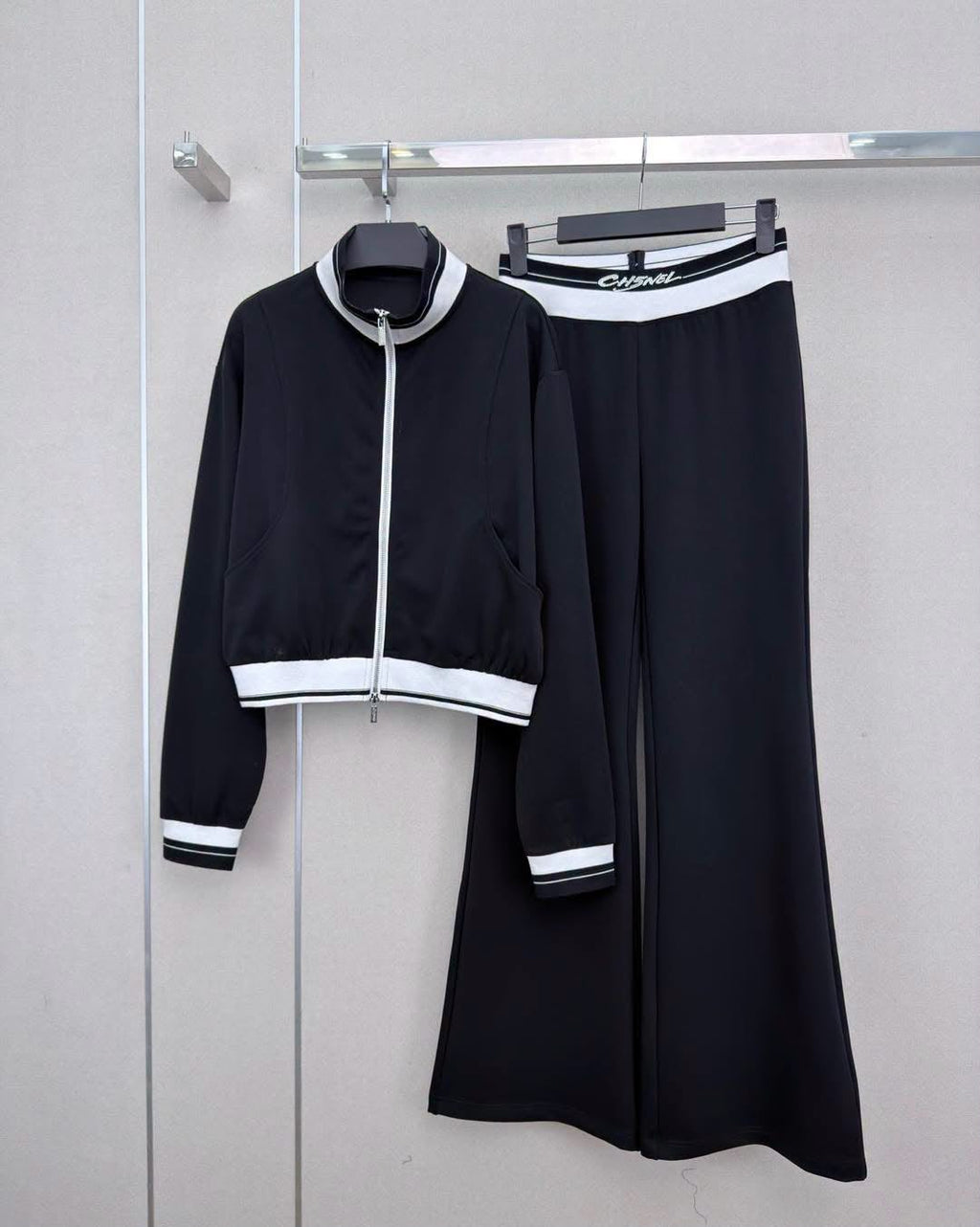 CHANEL Contrast-Trim Zip Jacket and Wide-Leg Trousers Tracksuit