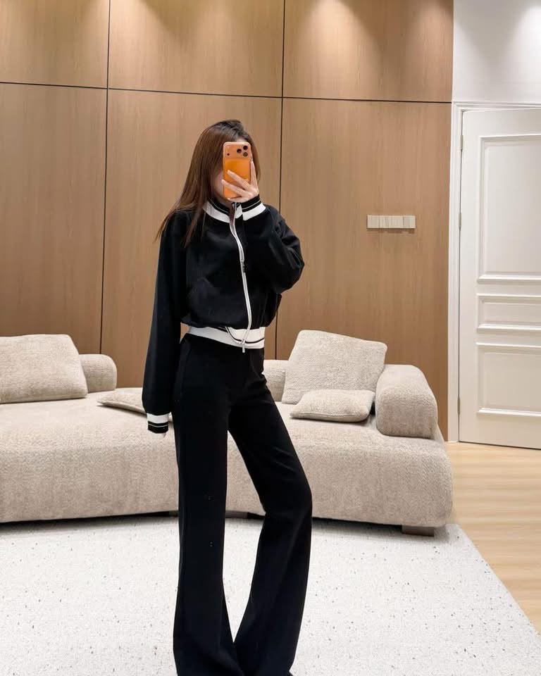 CHANEL Contrast-Trim Zip Jacket and Wide-Leg Trousers Tracksuit