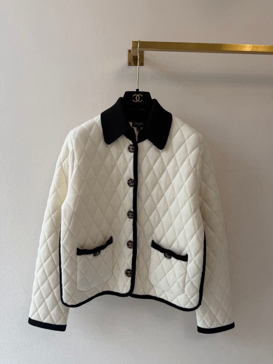 CHANEL Diamond-Pattern Contrast-Trim Jacket